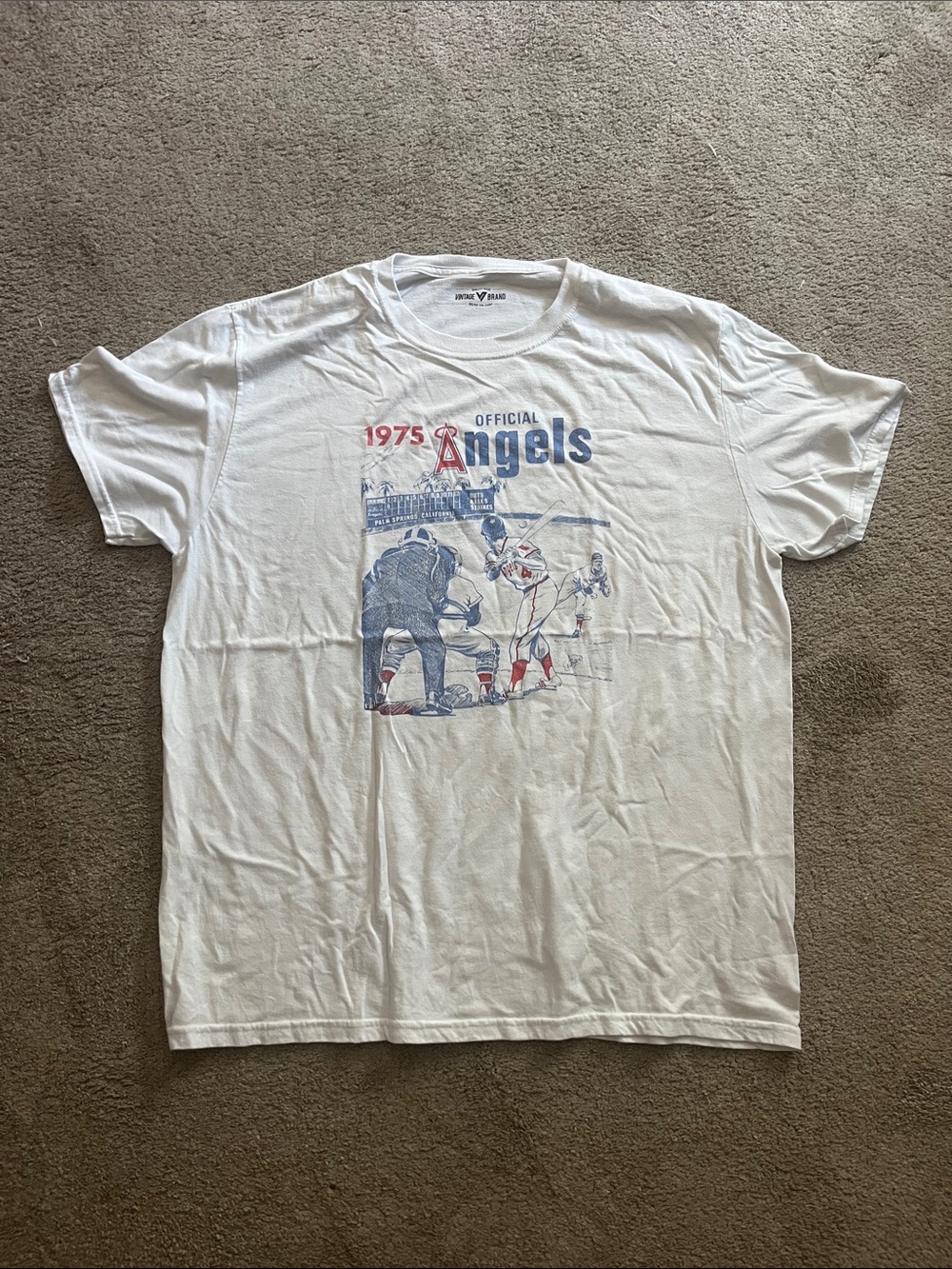 Vintage White 1975 Angels Graphic Tee - Vintage